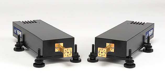 1615945656260882.jpg Mini-VNAX-4400.jpg